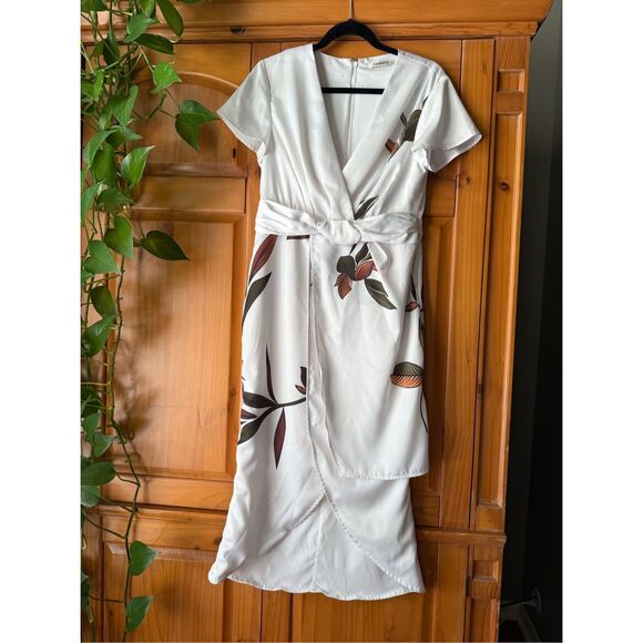 FEHAUTE White Leaf Short Sleeve Satin Wrap Sheath Midi Dress SZ 6 - Picture 2 of 11